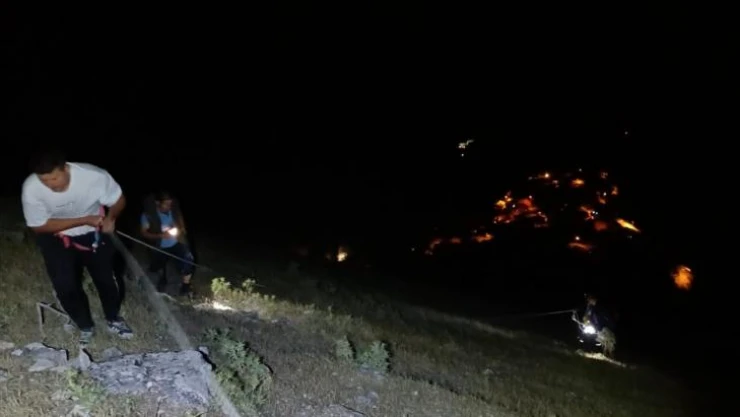 Kaleye çıkmak isterken dağda mahsur kaldı