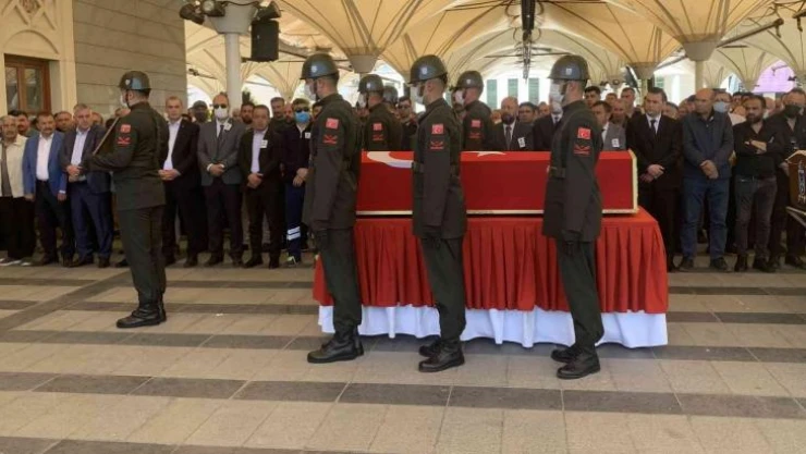 Kalp krizi geçiren Şehit Piyade Er Atalay Özgüvener toprağa verildi