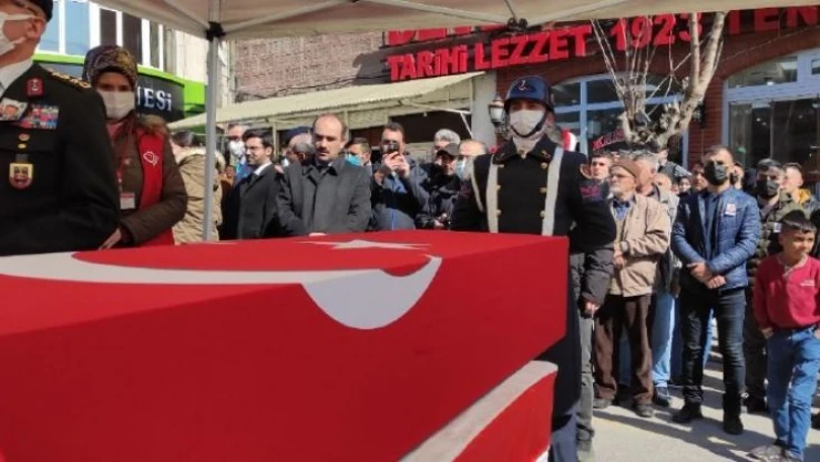 Kalp krizi sonucu hayatını kaybeden Astsubay son yolculuğuna uğurlandı