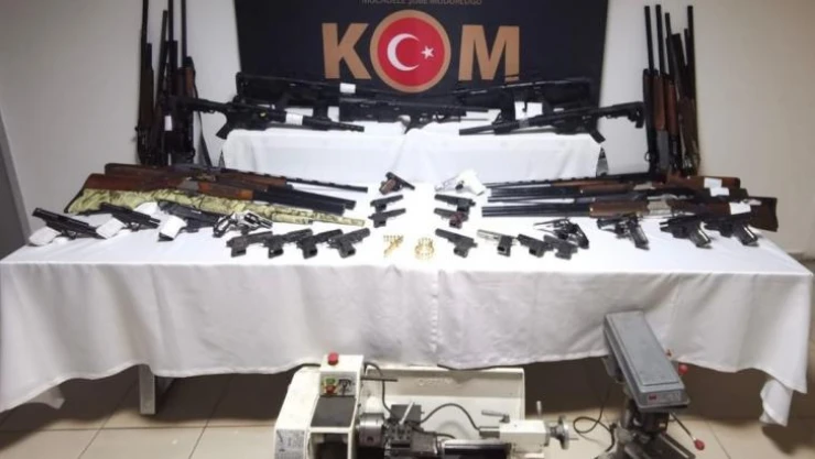 Karabük'te silah kaçakçılığı operasyonunda çok sayıda silah ele geçirildi
