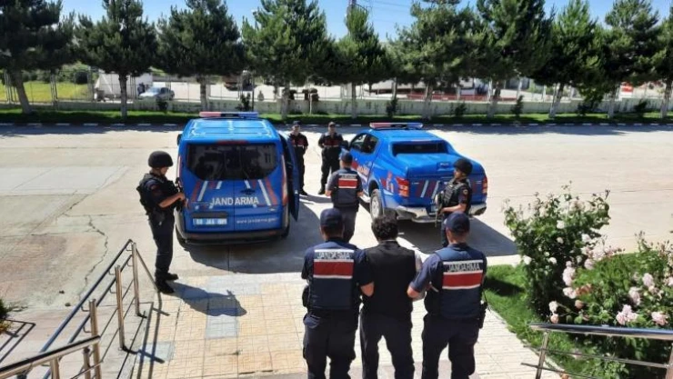 Karısını 10 yıl önce öldüren zanlı JASAT'ın operasyonuyla ahırda yakalandı