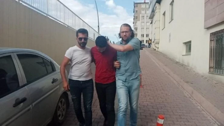 Kayseri'de dehşete düşüren cinayette şüpheli sağlık kontrolüne götürüldü