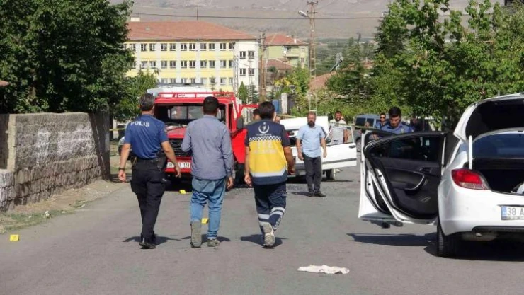 Kayseri'de husumetli iki grup birbirine girdi: 1'i silahla, 4 yaralı