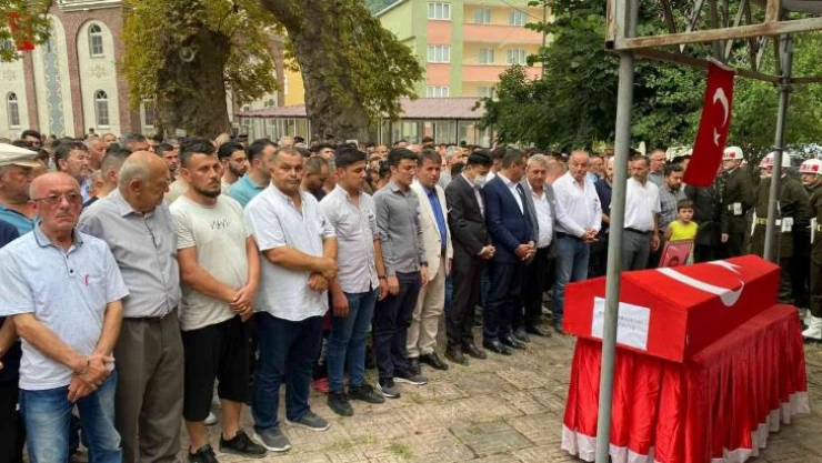 Kazada ölen uzman çavuş son yolculuğuna uğurlandı