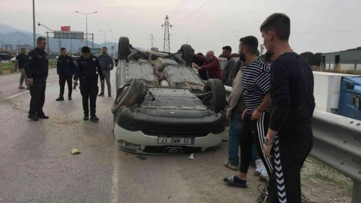 Kontrolden çıkan araç takla atıp karşı şeride geçti: 3 yaralı