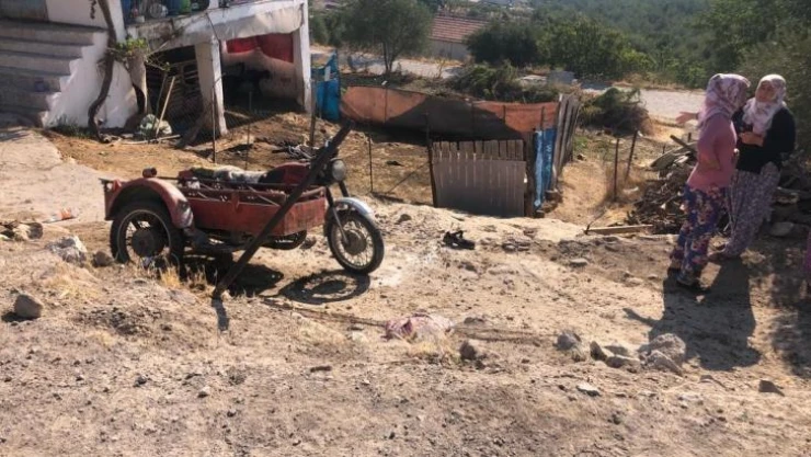 Kontrolden çıkan motosiklet ekmek yapan kadının üstüne devrildi