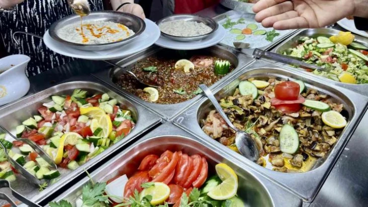 Küçük bir işletmeyle el lezzetlerini konuşturmaya başlayan Ağrılı kadınlar ikinci şubesini açtı