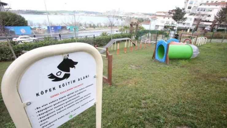 Küçükçekmece'nin çehresi yeşil alan ve prestijli parklarla değişiyor