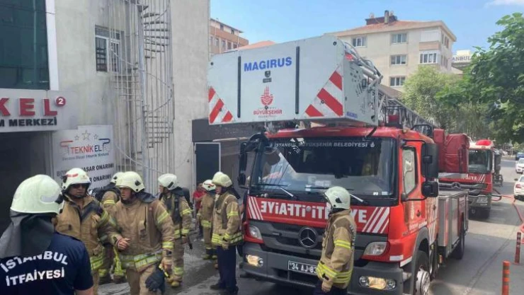 Maltepe'de araç onarım merkezinde korkutan yangın