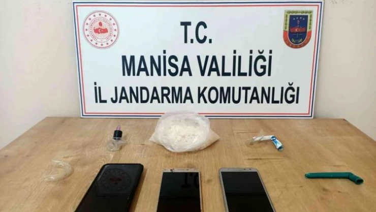 Manisa'da uyuşturucu operasyonu: 4 kişiye gözaltı