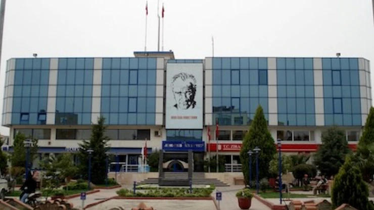 Menderes Belediyesi İmar Müdürü silahlı saldırıda yaralandı