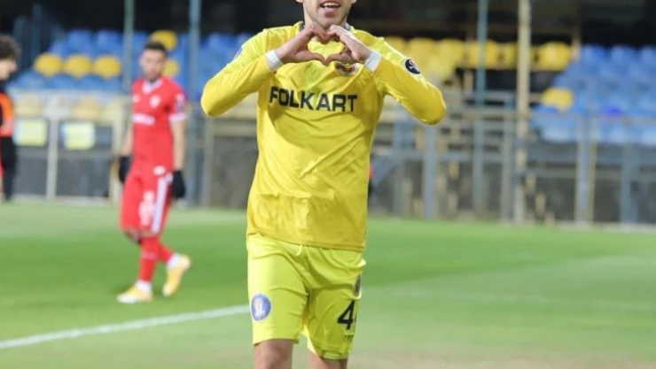 Menemenspor çıkışa geçti