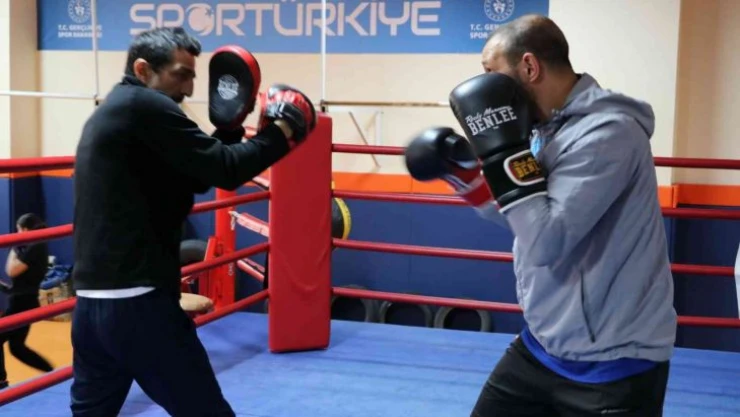 Milli boksör Birol Aygün, gözünü Avrupa Şampiyonası'na dikti