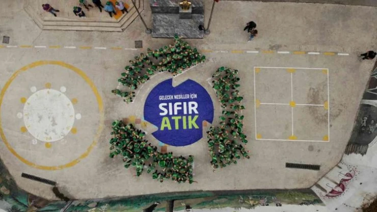 Miniklerden 'sıfır atık' temalı dev şölen