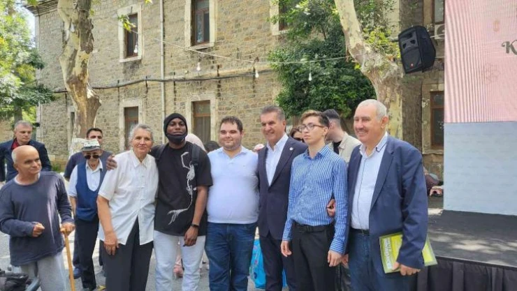 Mustafa Sarıgül'den Darülaceze'ye bayram ziyareti