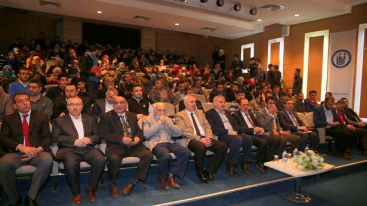Bayburt'ta 'İnsanlığın Hakiki ve Ebedi Önderi Hz. Peygamber' konferansı