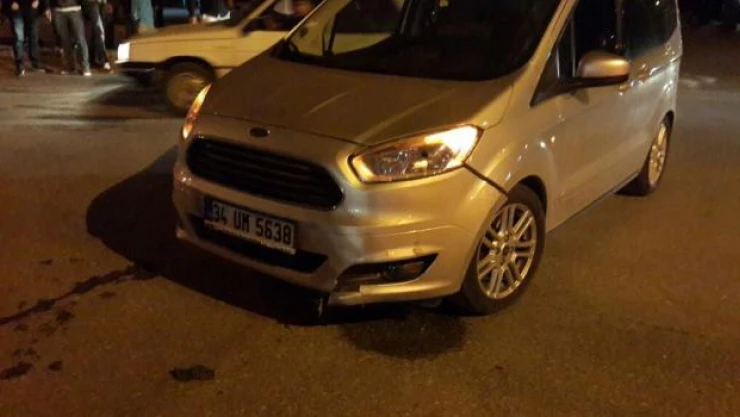 Hendek'te trafik kazası: 2 yaralı