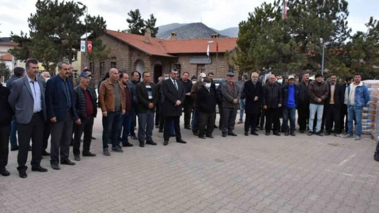 Nallıhan'da üreticilere silajlık mısır tohumu desteği