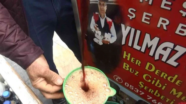Nisan ayında Diyarbakır'daki soğuk hava meyan kökü şerbeti satışlarını etkiledi
