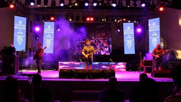Pinhani'den Akşehir'de konser