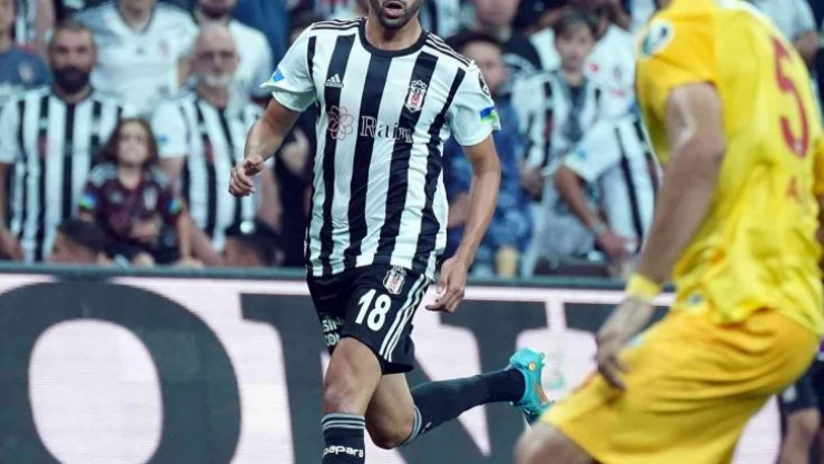 Rachid Ghezzal, 3 hafta sahalardan uzak kalacak