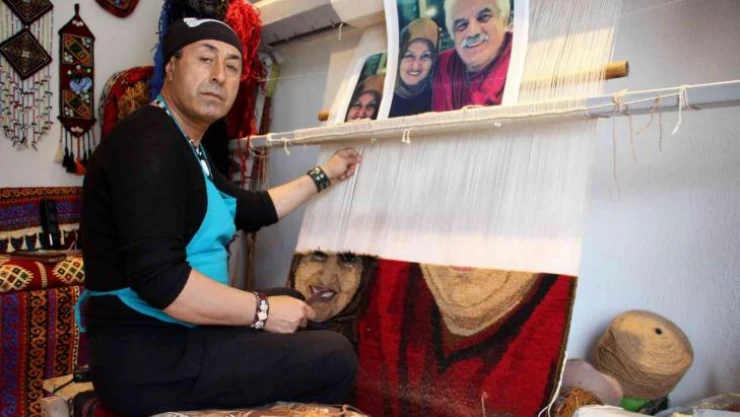 Ressamlara taş çıkartan tabloları çizerek değil ilmek atarak işliyor