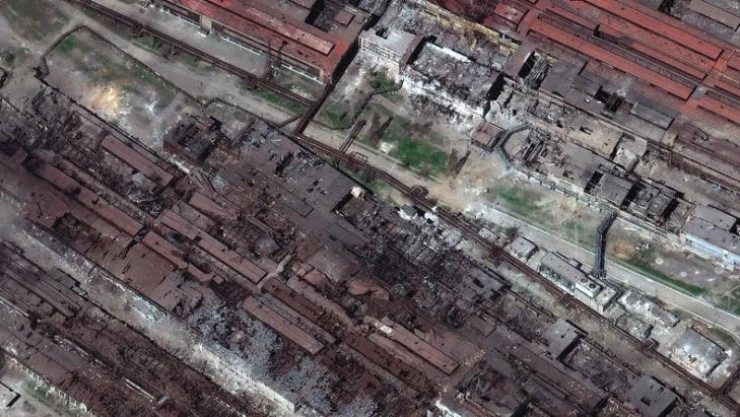 Rus ordusunun Azovstal fabrikasını vurduğu anlar paylaşıldı