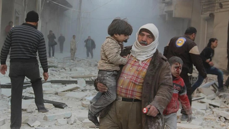 Rus uçakları Halep'te sivilleri vurdu: 5 ölü, 11 yaralı