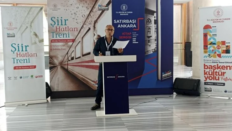 Şair ve okurları taşıyan 'Şiir Hatları Treni' Ankara'ya ulaştı