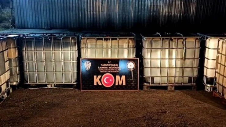 Sakarya'da 5 bin 140 litre gümrük kaçağı petrol ele geçirildi