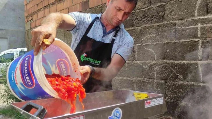 Salça zamanı telefonu susmuyor