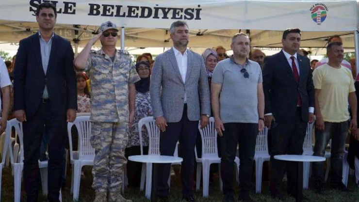 Şampiyonların katıldığı tesis törenle açıldı
