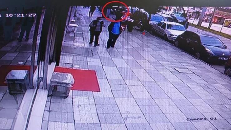 Samsun'da 1 kişinin ağır yaralandığı silahlı saldırı kamerada