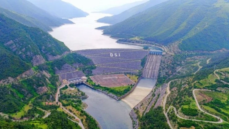 Samsun'da barajlar coştu