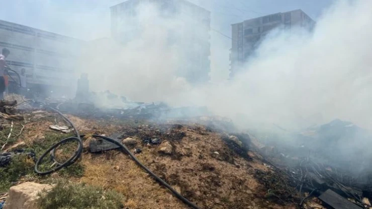 Siirt'te tandırdan çıkan kıvılcımlar yangına neden oldu