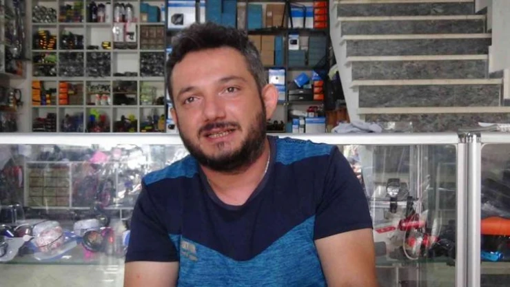 Silivri'de bir kadının çocuklarına iş yerinden kedi çaldırdığı anlar kamerada