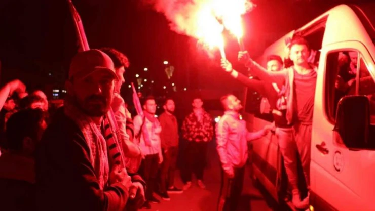 Sivas'ta binlerce taraftar final maçı için İstanbul yolunda