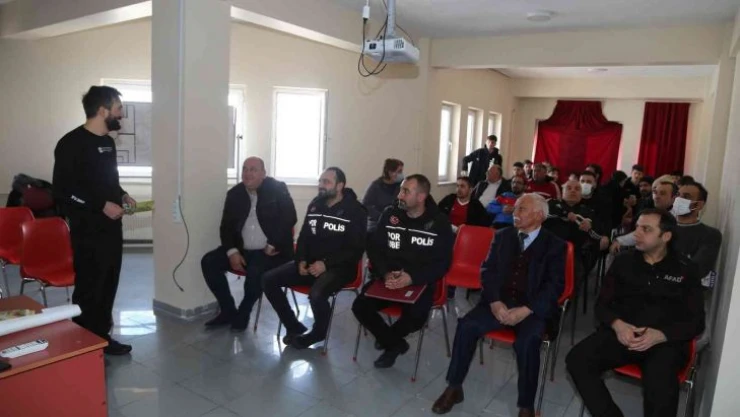 Sivasspor'da çalışanlara eğitimler verildi