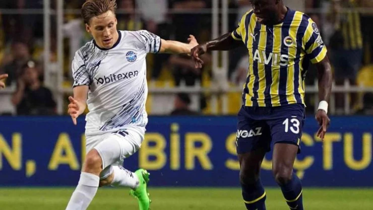 Spor Toto Süper Lig:  Fenerbahçe: 1 - Adana Demirspor: 0 (Maç devam ediyor)