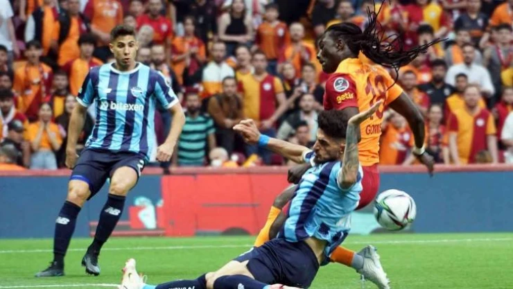 Spor Toto Süper Lig: Galatasaray: 1 - Adana Demirspor: 1 (İlk yarı)