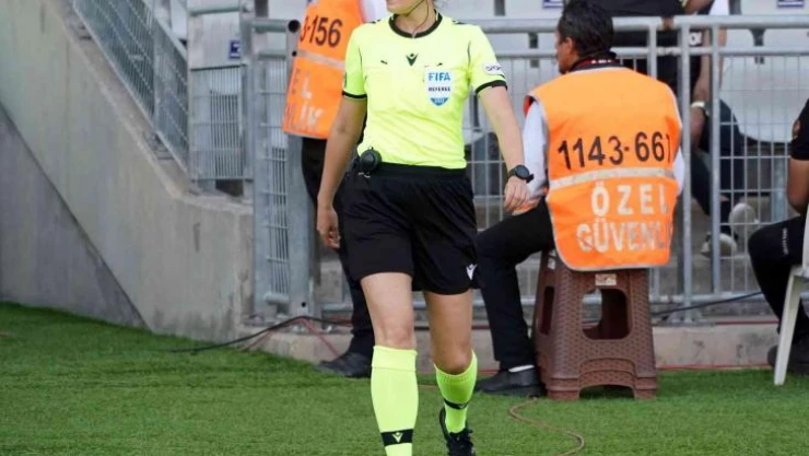 Spor Toto Süper Lig: Karagümrük: 0 - Alanyaspor: 0 (Maç devam ediyor)