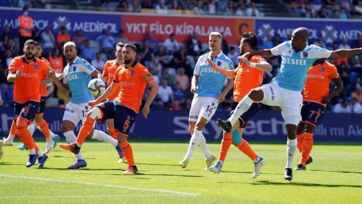 Spor Toto Süper Lig: Medipol Başakşehir: 1 - Trabzonspor: 0 (Maç devam ediyor)