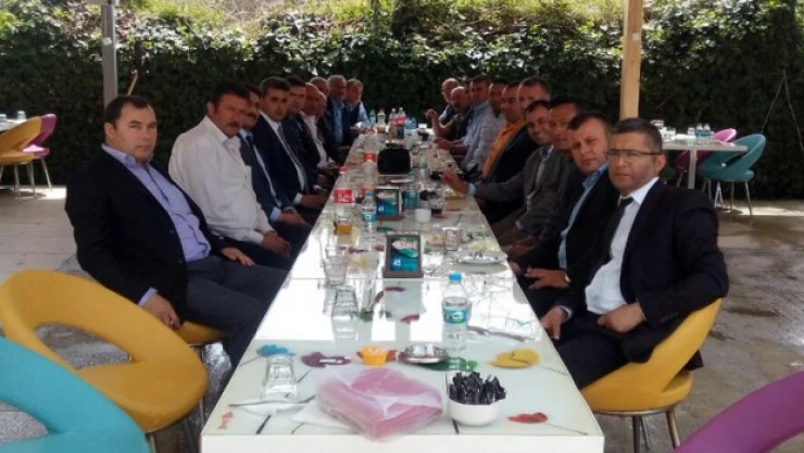 Sulakyurt'ta emekli olan personele veda yemeği