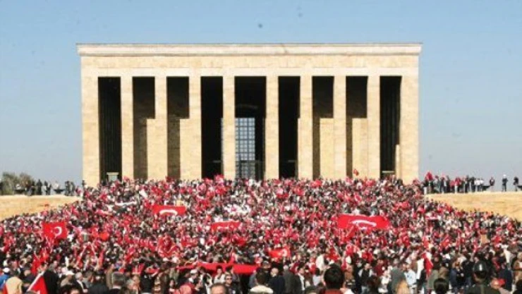 Anıtkabir 10 Kasım'da saat 20.30'a kadar ziyarete açık olacak
