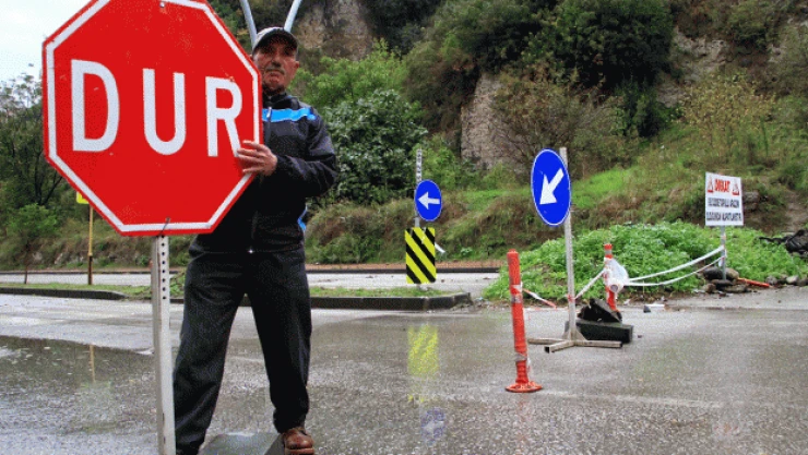 Dört şeritli yolun geçtiği arazisini 'marul bahçesi' yapacak