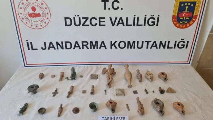 Tarihi eserleri satamadan yakalandı