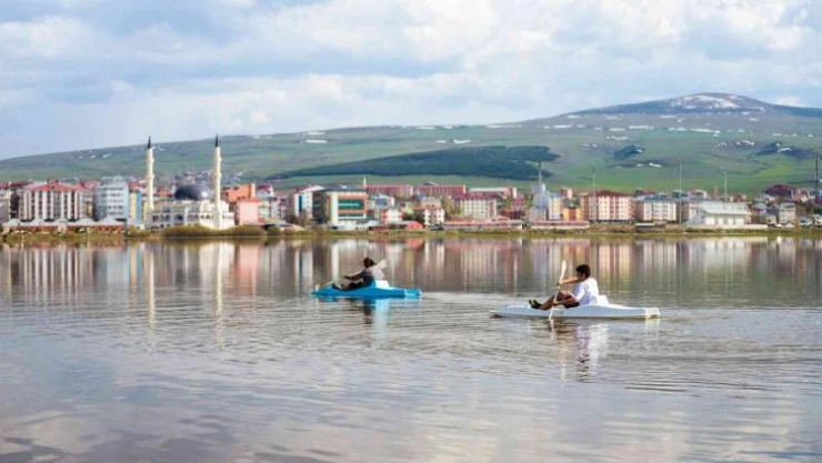 Taşan Kura Nehri'nde kano keyfi havadan görüntülendi
