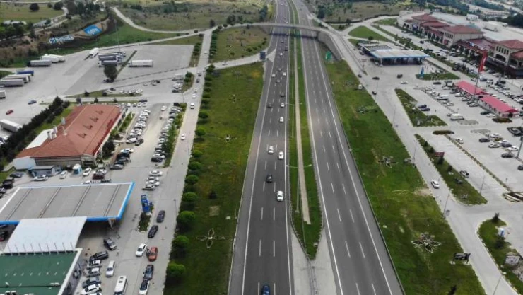TEM'in Bolu geçişinde tatilcilerin dönüş yoğunluğu başladı