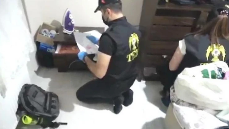 Terör örgütü üyesi, Bandırma'da gizlendiği evde yakalandı