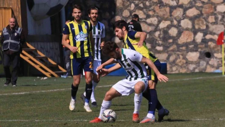 TFF 3. Lig: Belediye Derincespor: 2 - Büyükçekmece Tepecikspor: 2